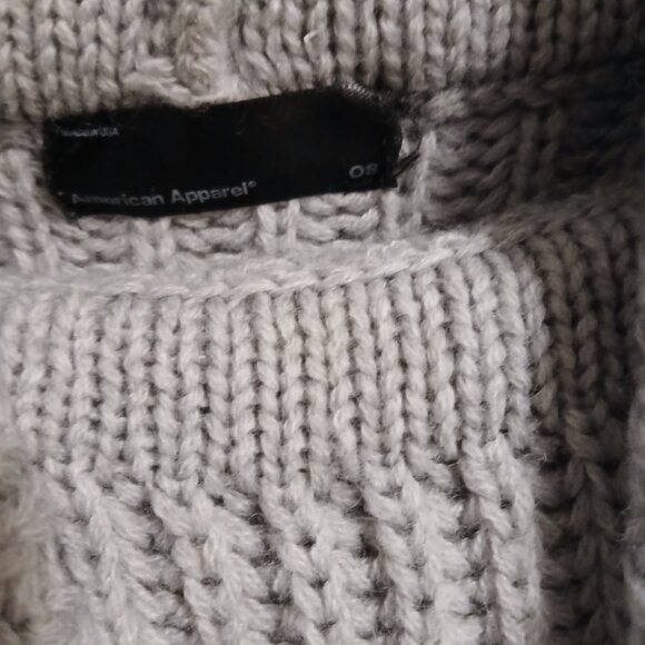 American Apparel Oversized Turtleneck Knit - Picture 3 of 8